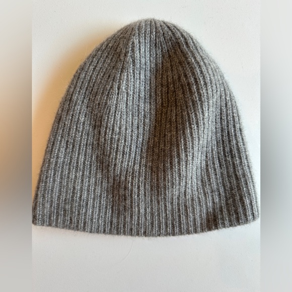 Toteme Gray Ribbed Knit Hat - Picture 1 of 2